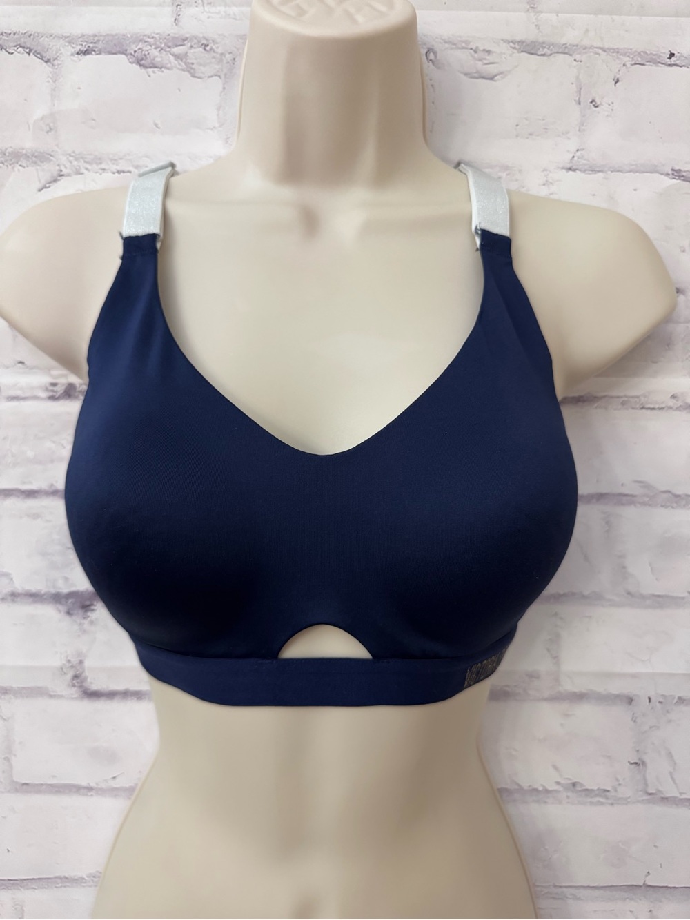 Victoria’s Secret Victoria Sport Incredible Lightweight Sports Bra 34C Glitter